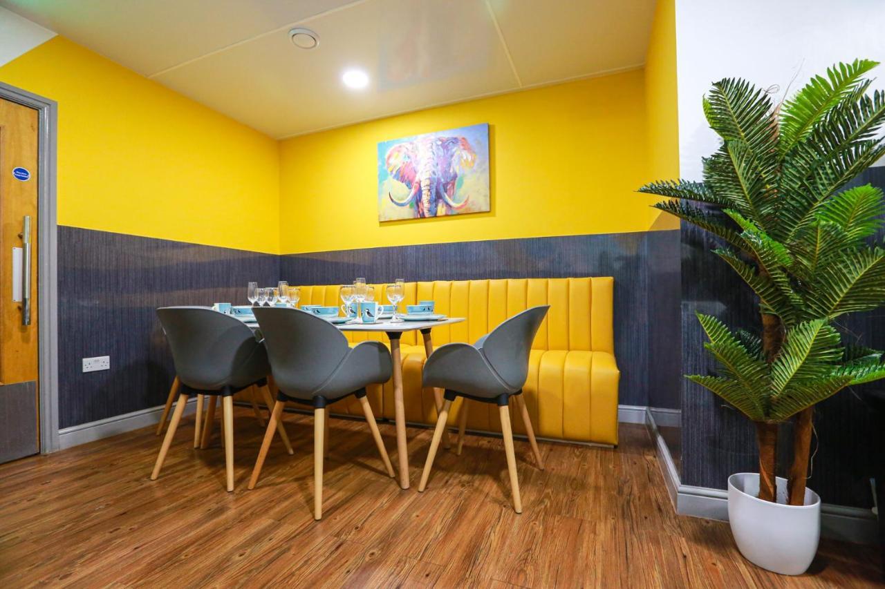 A102 Cheery Bright Loft Apartment โคเวนทรี ภายนอก รูปภาพ